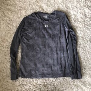 Under Armor long sleeve t